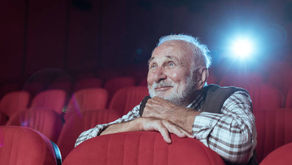 Teatro e demenza- I benefici della teatroterapia come intervento non farmacologico