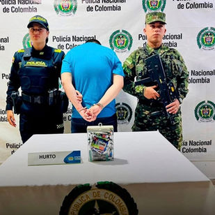 En Cundinamarca, capturan a un sujeto en flagrancia por hurtar láminas del álbum del mundial
