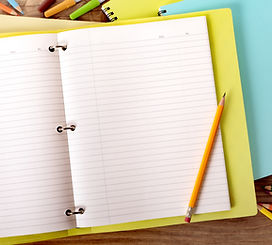 Caderno escolar