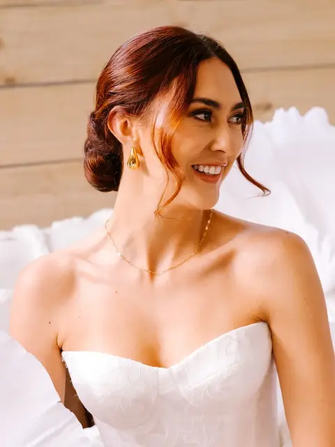 Bridal makeup artist
