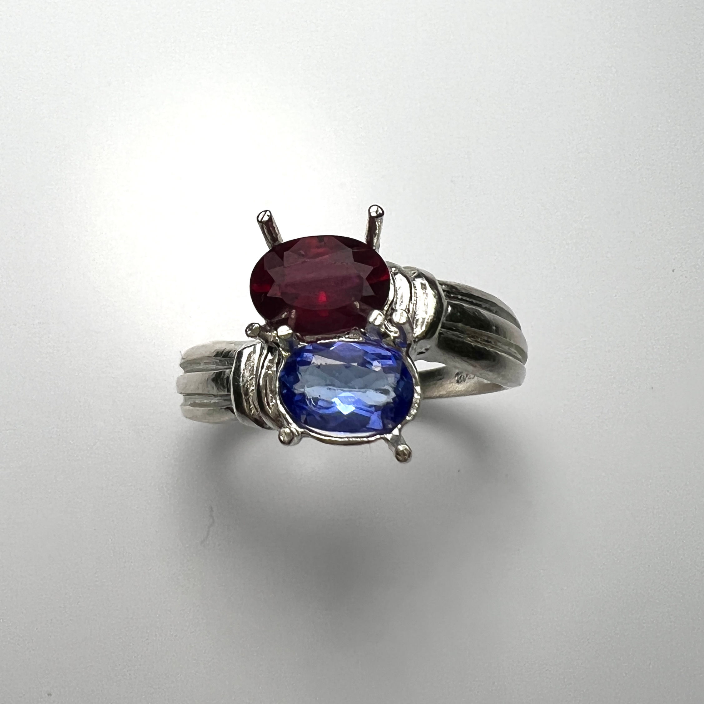 Natural Ruby and tanzanite 925 Silver / Gold/ Platinum knot ring