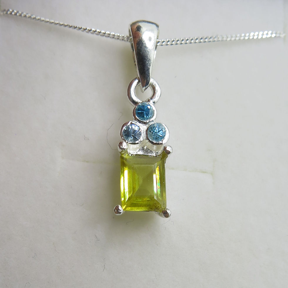 Miniatura: Natural titanite sphene Silver / Gold / Platinum pendant on chain