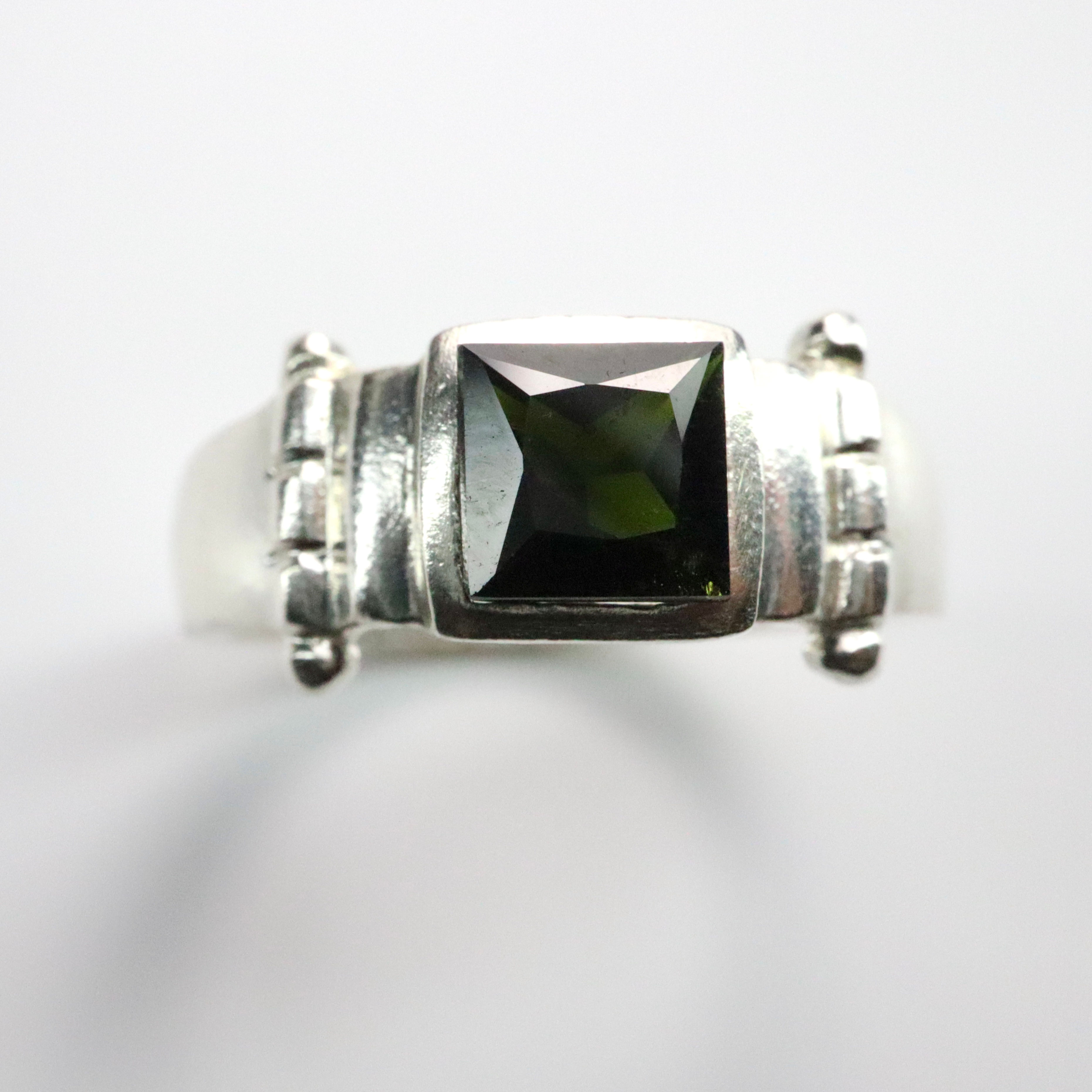1.15cts RARE Natural dark green Epidote 925 Silver / Gold/ Platinum ring
