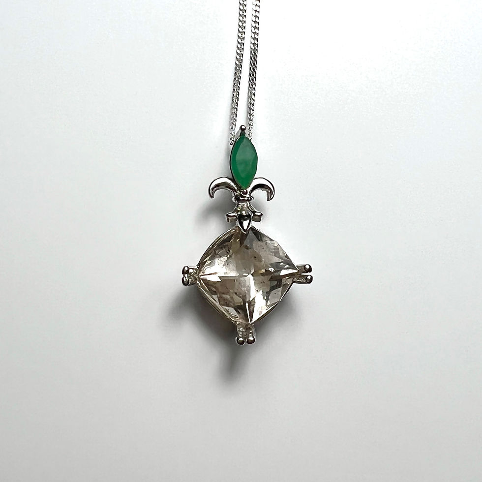 Thumbnail: 2.9cts Natural Scapolite Silver / Gold / Platinum pendant