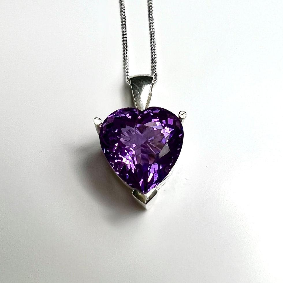 6.5ct Natural purple Amethyst Silver / Gold / Platinum heart pendant