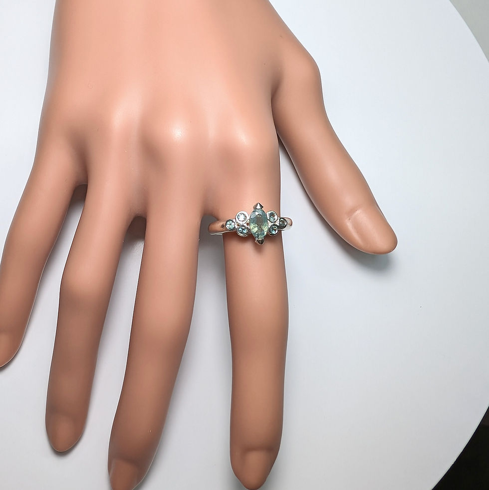 Miniatura: 0.7ct Natural rare Alexandrite colour change 925 Silver/ Gold ring