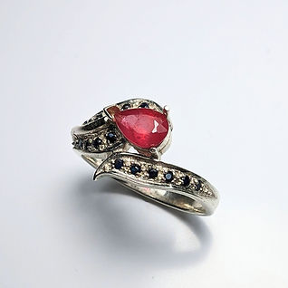 0.9ct Natural Red Rhodonite 925 Silver/ Gold/ ring