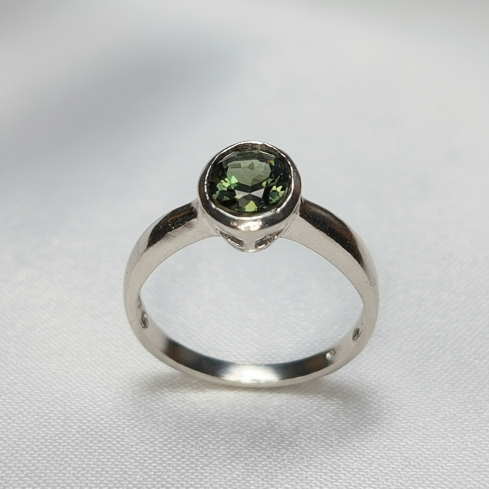 Thumbnail: RARE 0.96cts Natural bi-colour Kornerupine 925 Silver / Gold/ Platinum ring