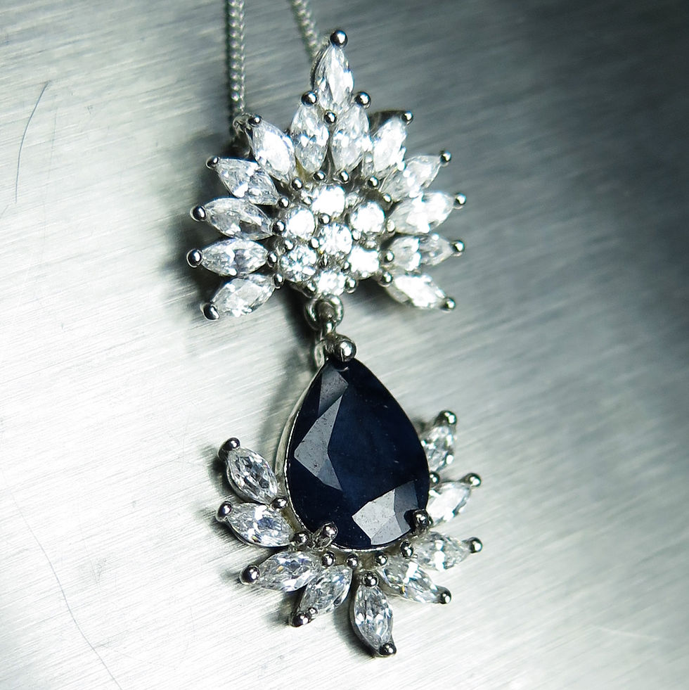 Miniatura: 2cts Natural blue sapphire, solid opaque Silver / Gold / Platinum pendant
