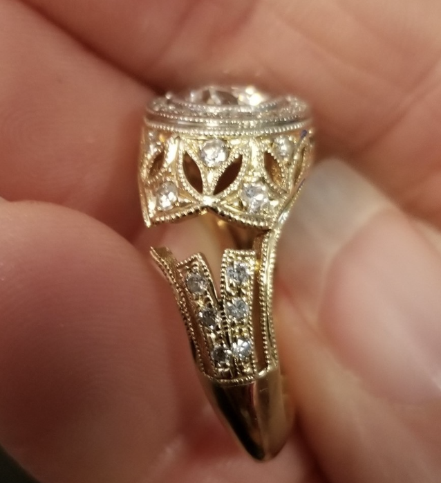 how thick should be engagement ring