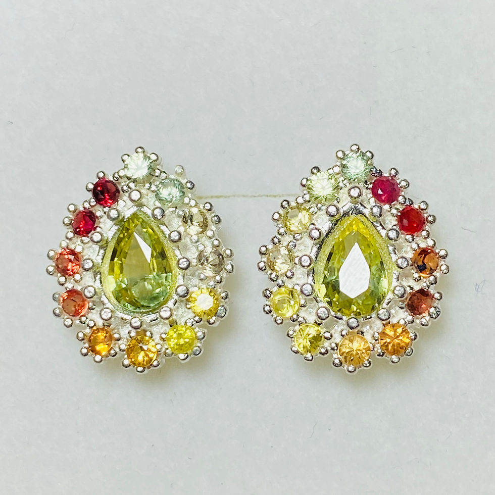 Miniatura: Natural lime yellow sapphires Silver/ Gold/Platinum stud earrings