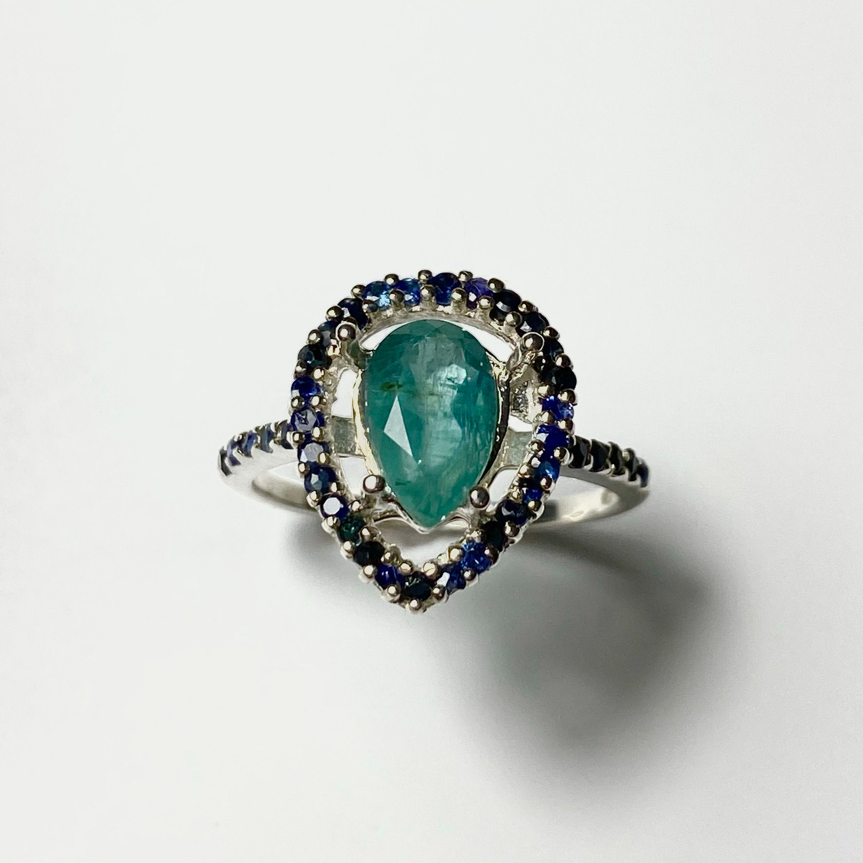 1.2cts Natural Blue Grandidierite 925 Silver / Gold halo ring