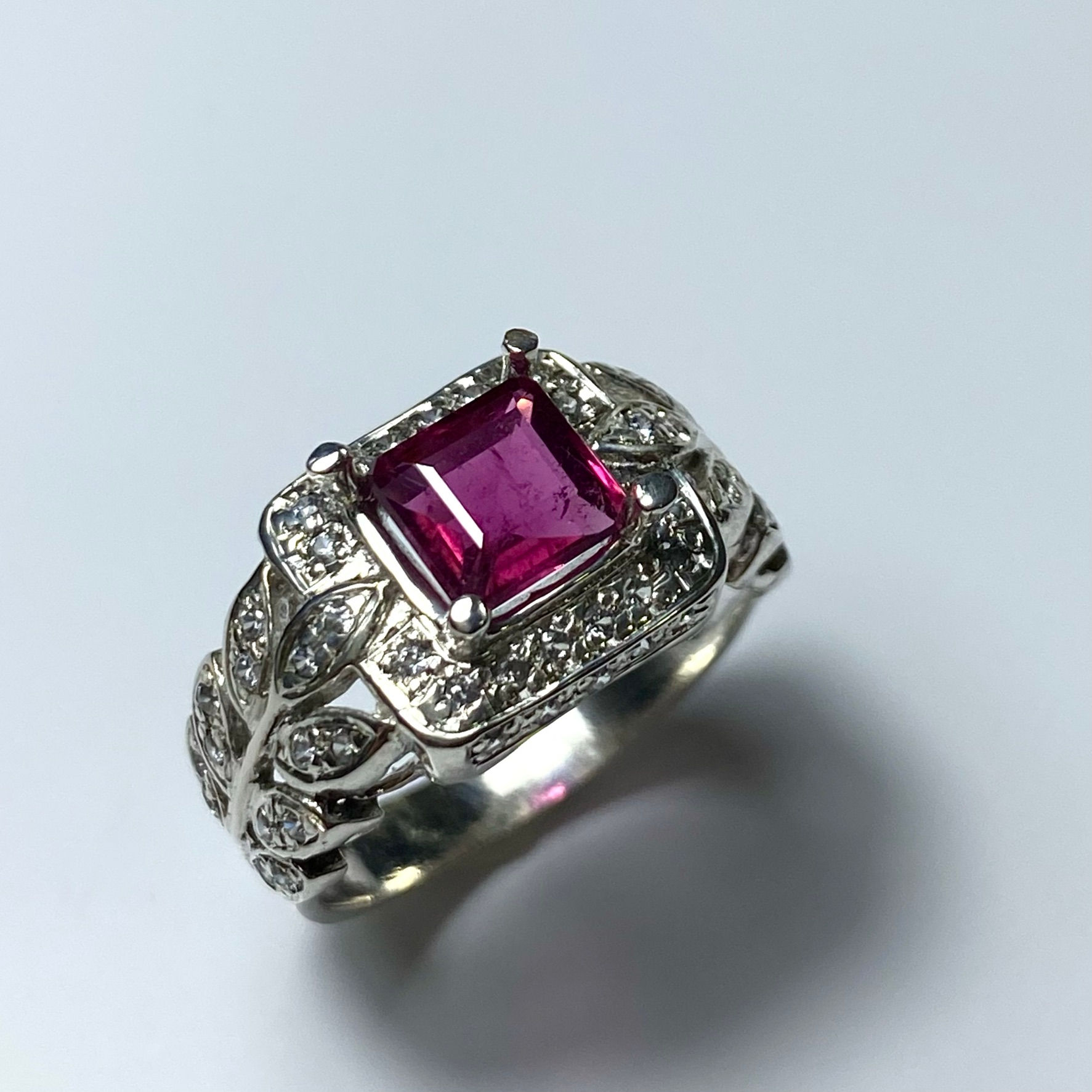 1.3ct Natural Tourmaline Rubelite (Rubellite) 925 Silver / Gold/ ring