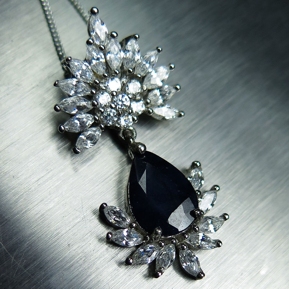 Miniatura: 2cts Natural blue sapphire, solid opaque Silver / Gold / Platinum pendant
