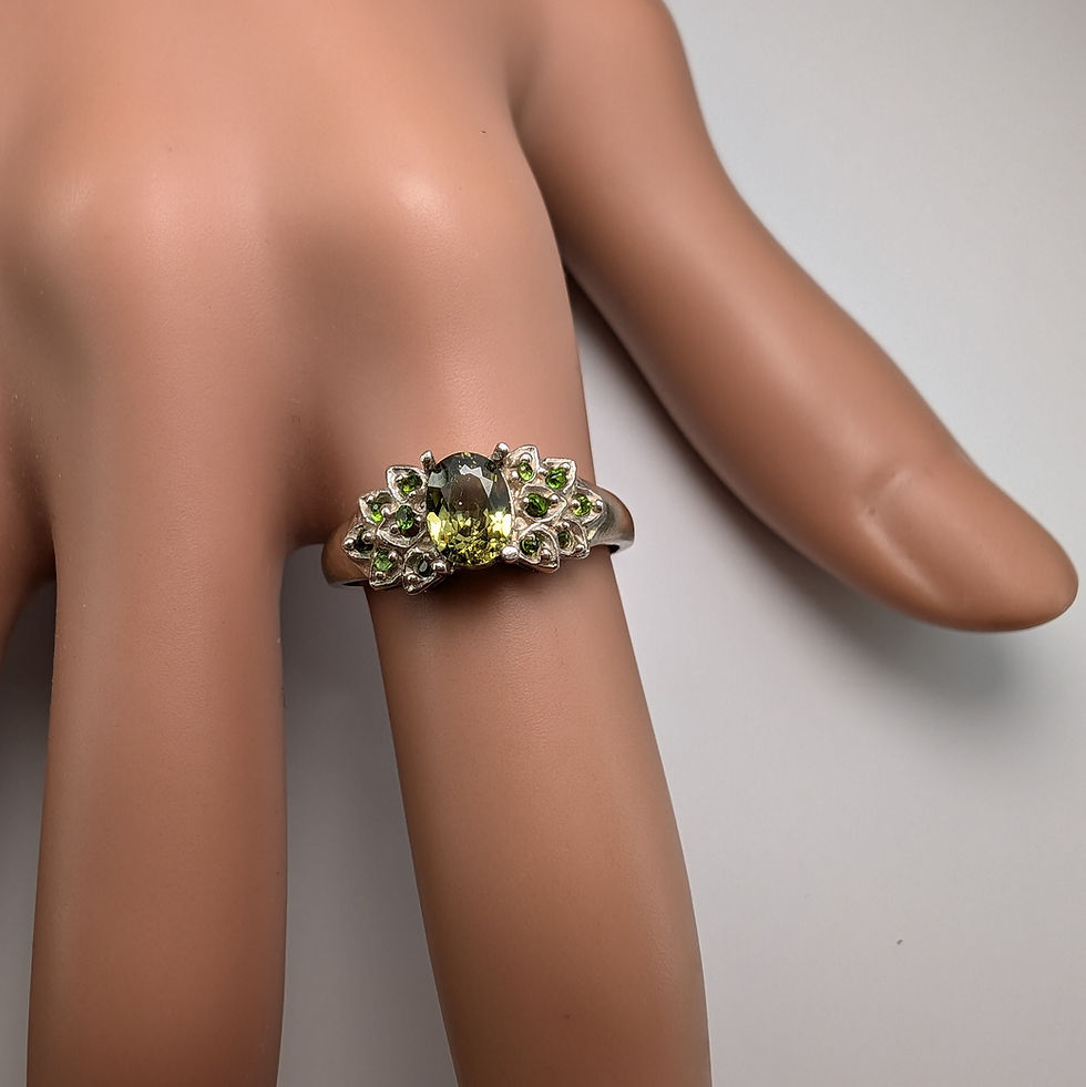 Миниатюра: 0.61ct Natural Demantoid Garnet 925 Silver / Gold/ Platinum ring