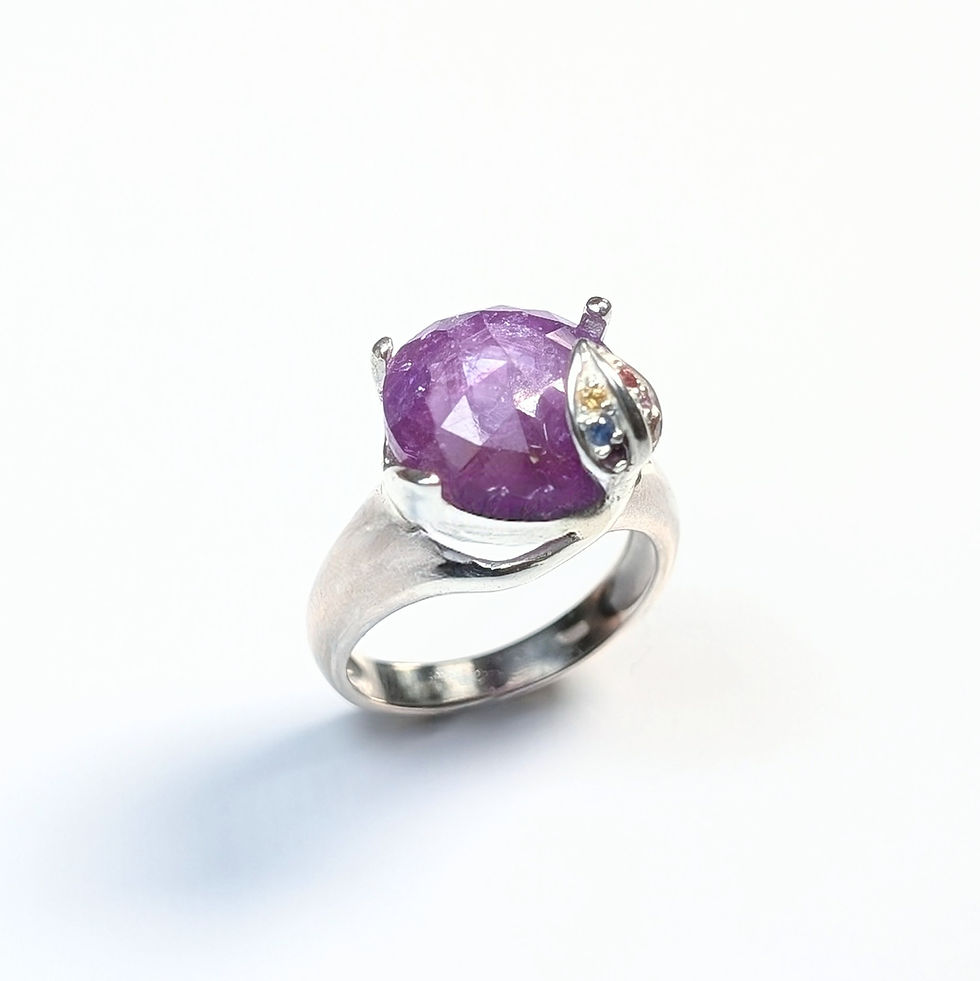 Thumbnail: 6.55ct Natural Star Ruby Silky hexagonal Silver/ Gold / Platinum ring