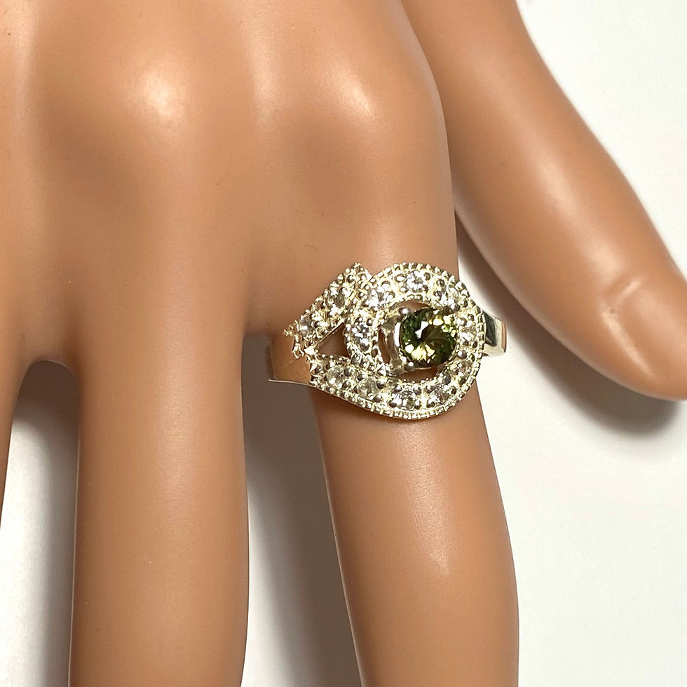 サムネイル： RARE 0.45cts Natural Kornerupine 925 Silver / Gold/ Platinum ring
