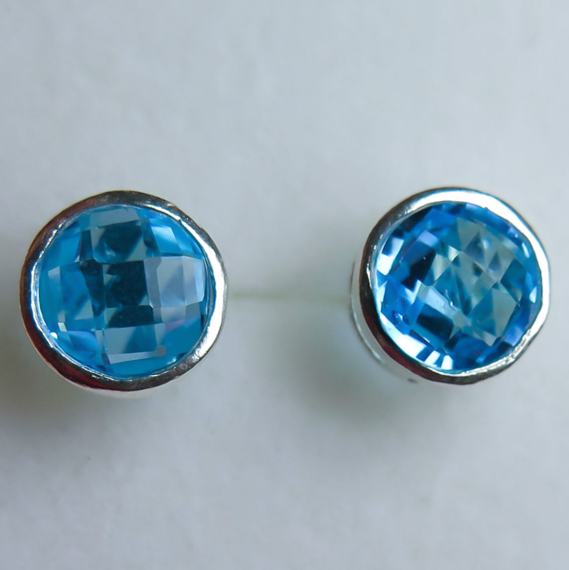 2.95cts Natural Swiss blue Topaz Silver /Gold / Platinum stud earrings