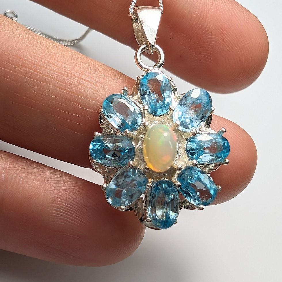 Natural Welo Opal and Blue zircon 925 Silver / Gold / Platinum pendant