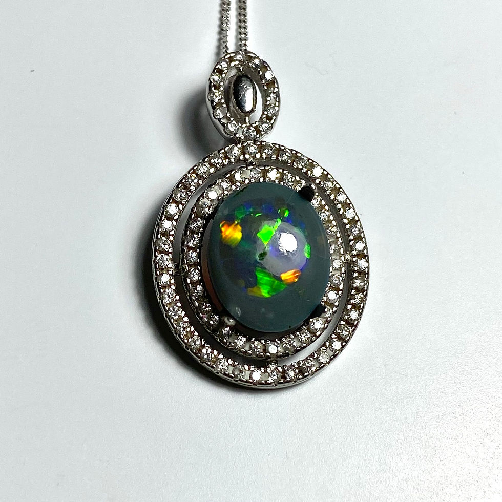 サムネイル： 2.25ct Natural Australian black Opal and diamonds Silver / Gold pendant
