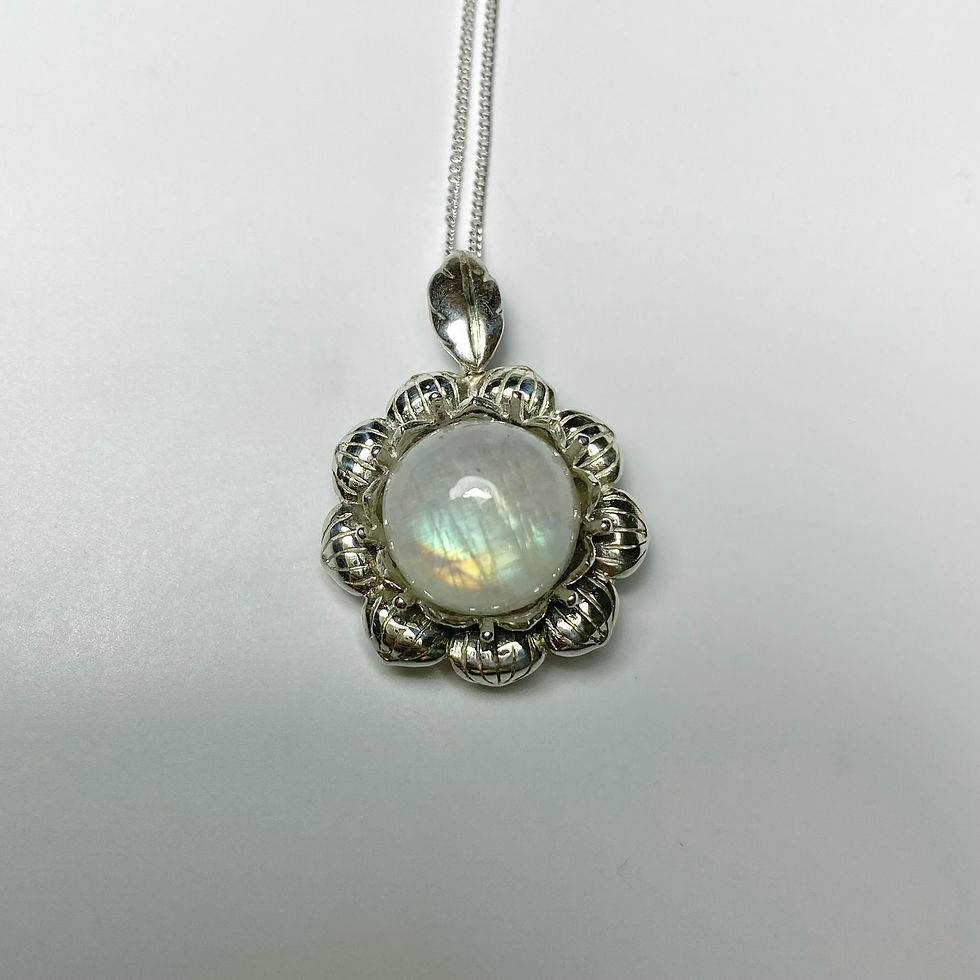 Thumbnail: Natural rainbow moonstone 9ct 14k 18k 22k 375 585 750 Gold Platinum sunflower pendant