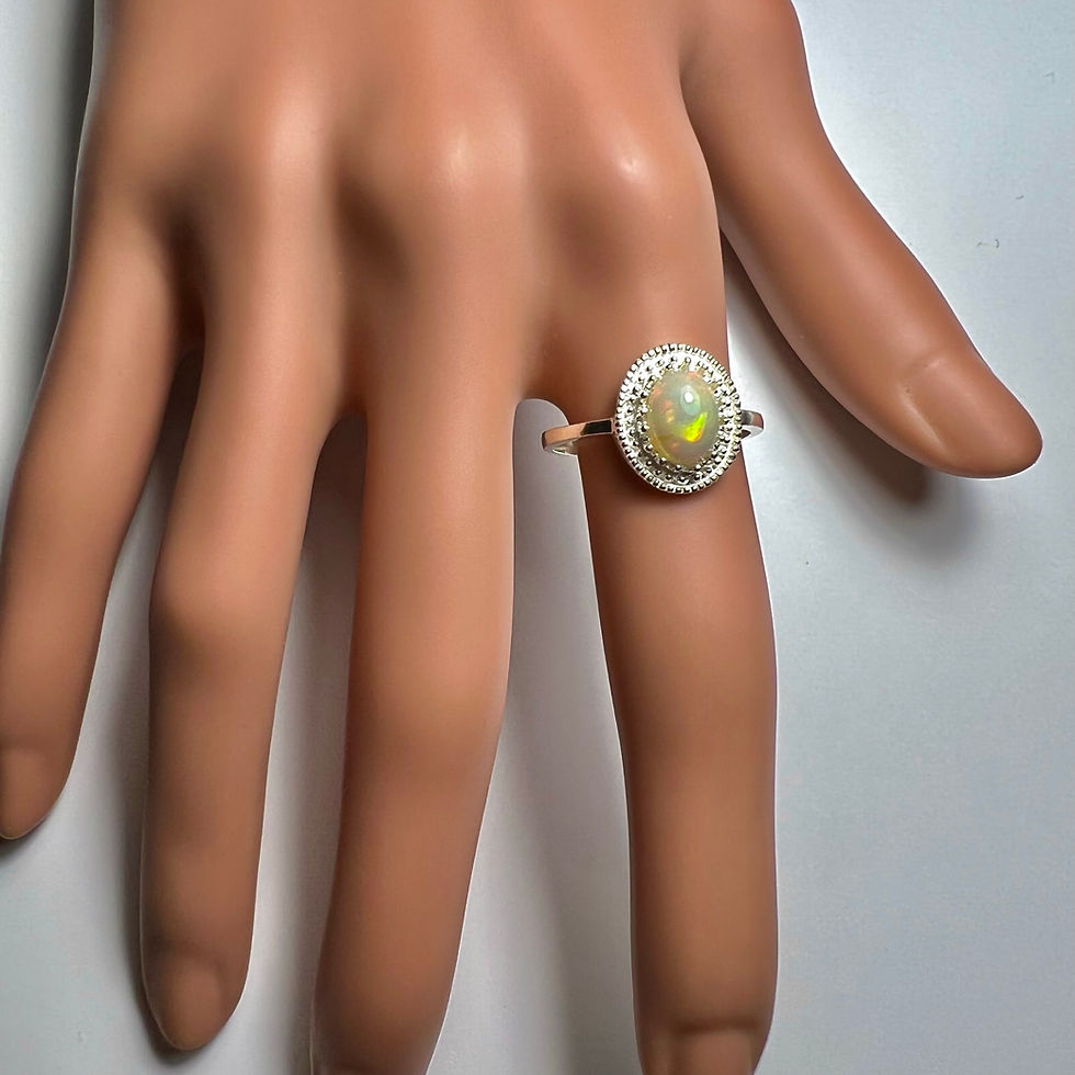 サムネイル： Natural multi-colour Welo Opal Silver / Gold / Platinum ring