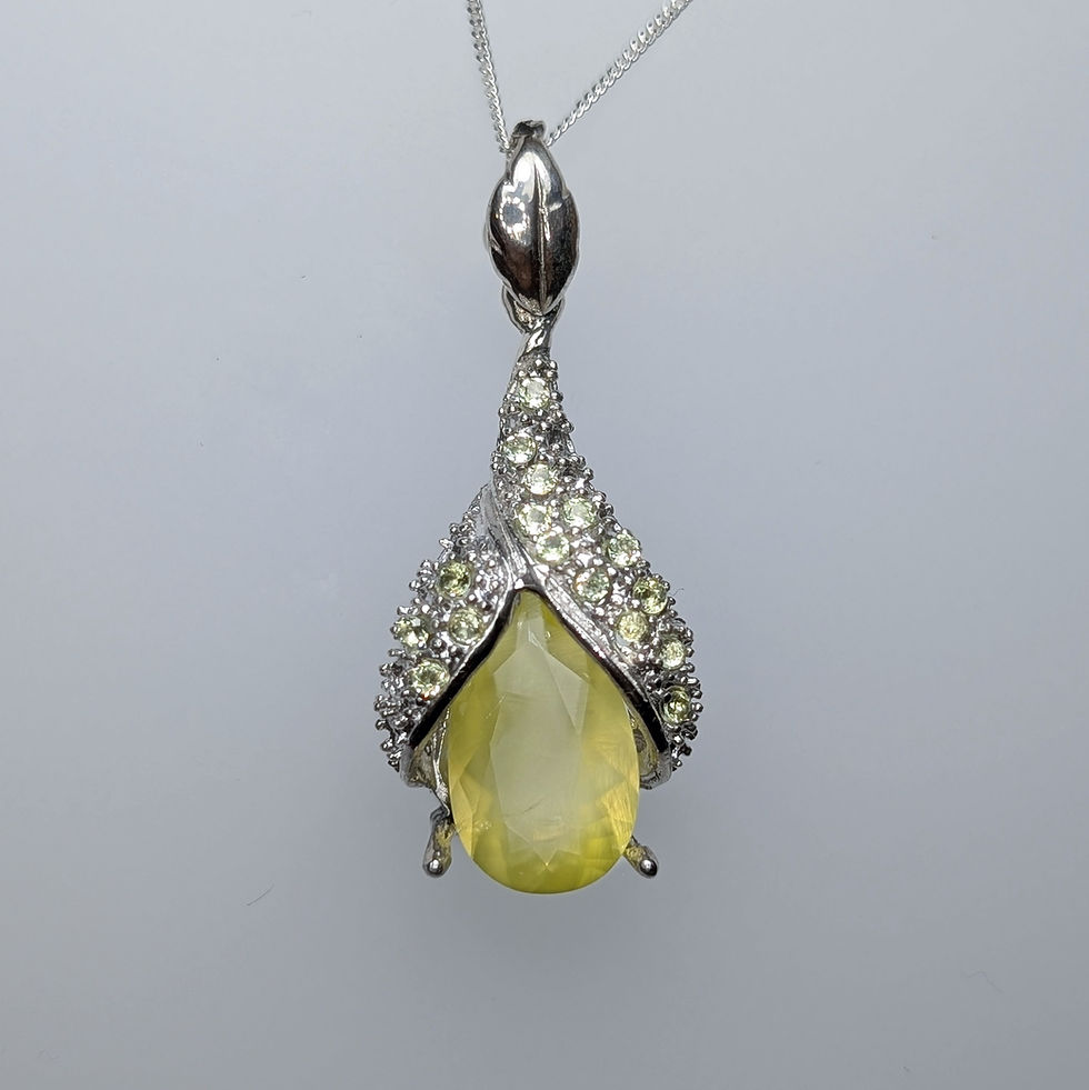 Thumbnail: 4.43ct Natural Prehnite and peridot pendant Silver, Gold, Platinum