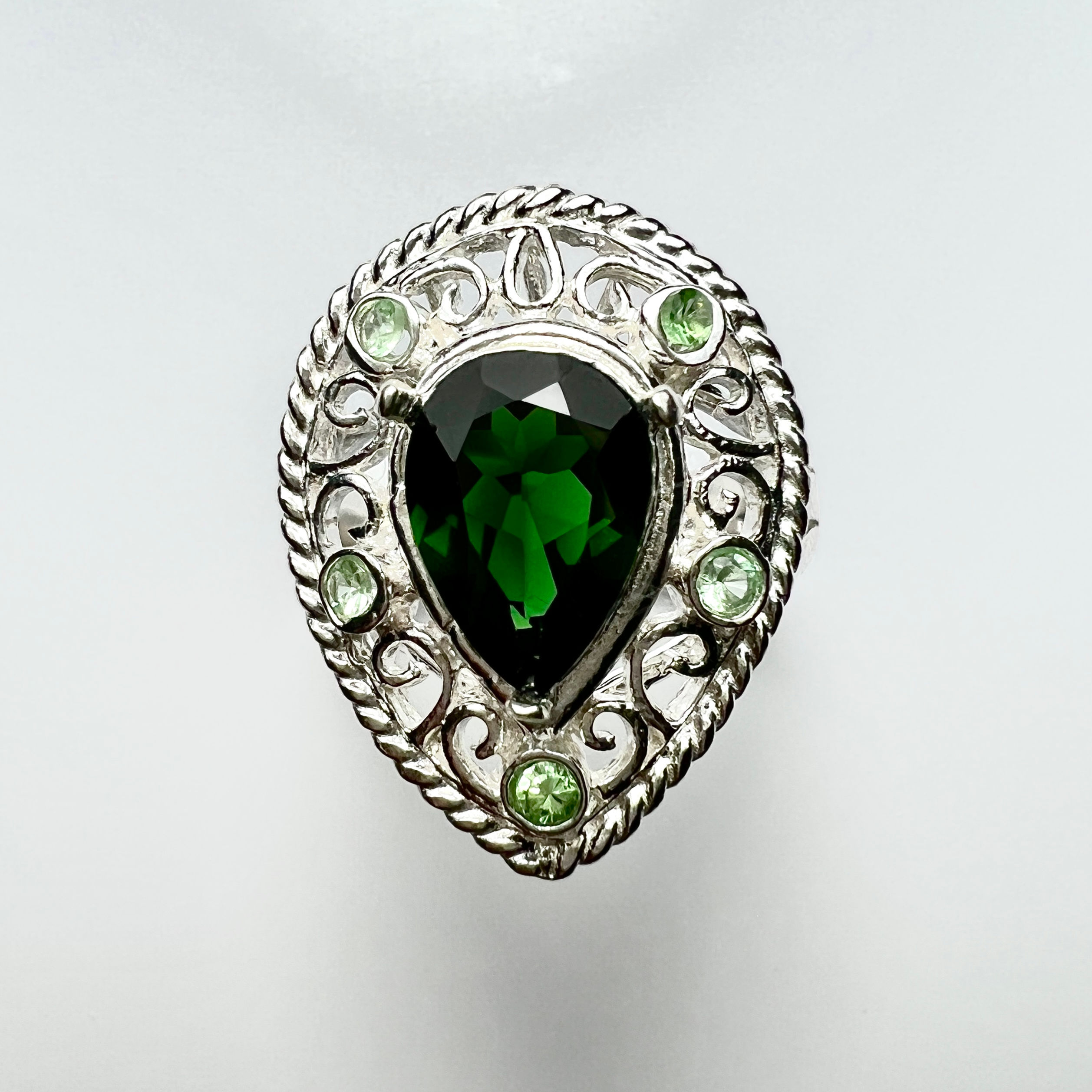 Rare 1.65ct Natural Chrome tourmaline Green 925 Silver / Gold ring