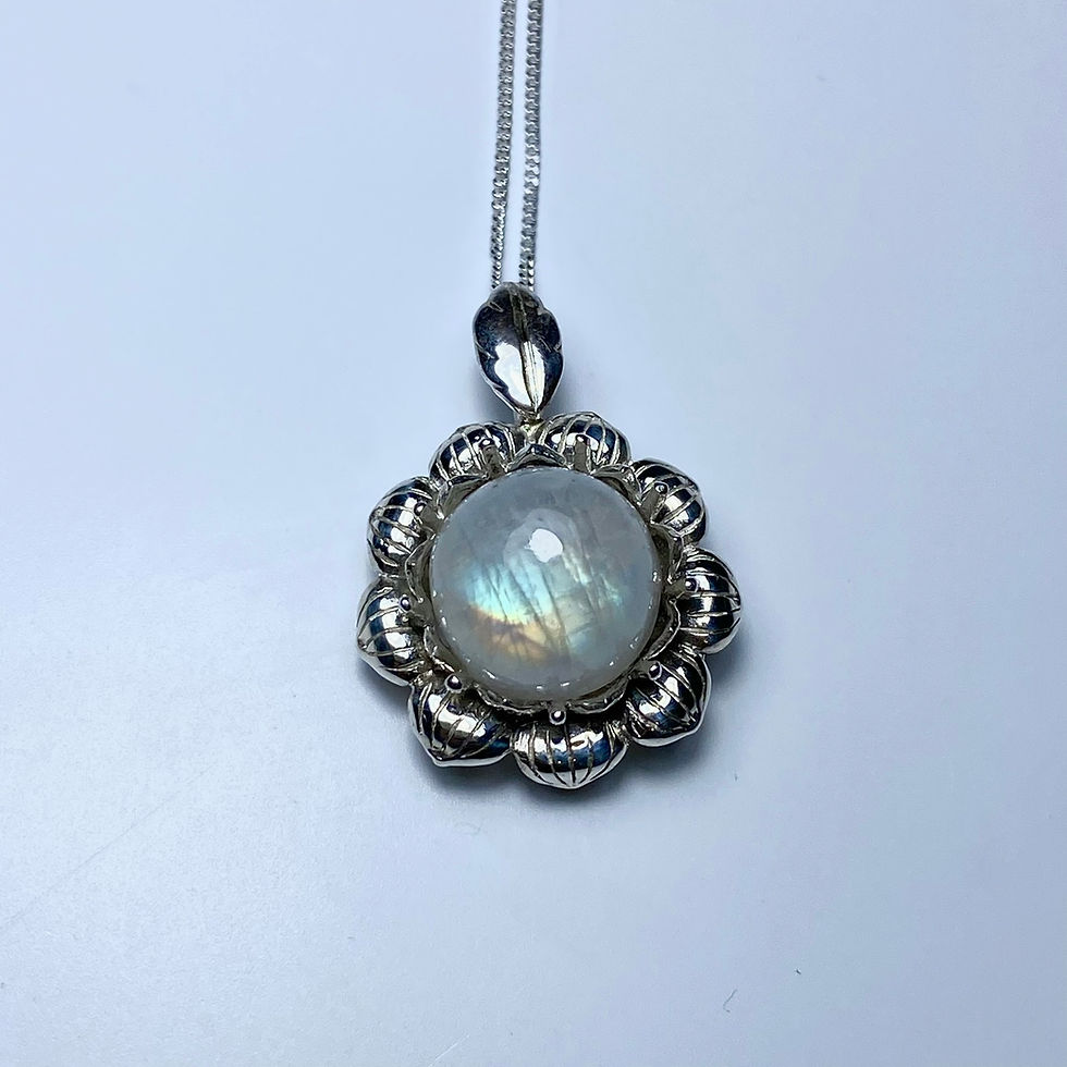 Thumbnail: Natural rainbow moonstone 9ct 14k 18k 22k 375 585 750 Gold Platinum sunflower pendant