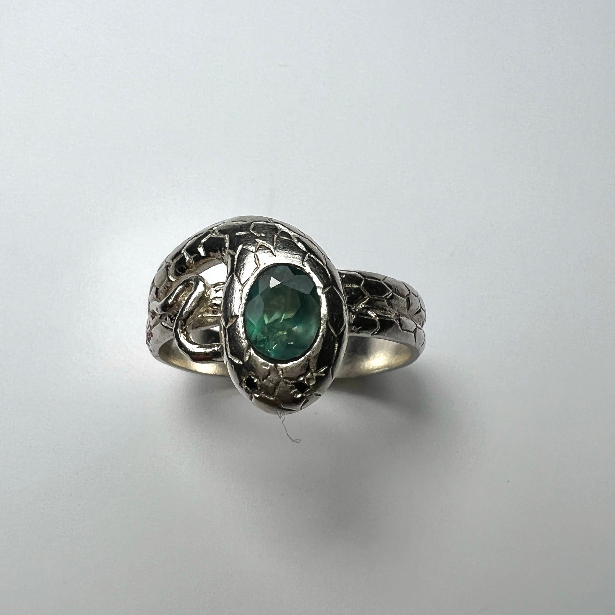 0.50ct Natural Alexandrite colour change 925 Silver / Gold/ snake unisex ring