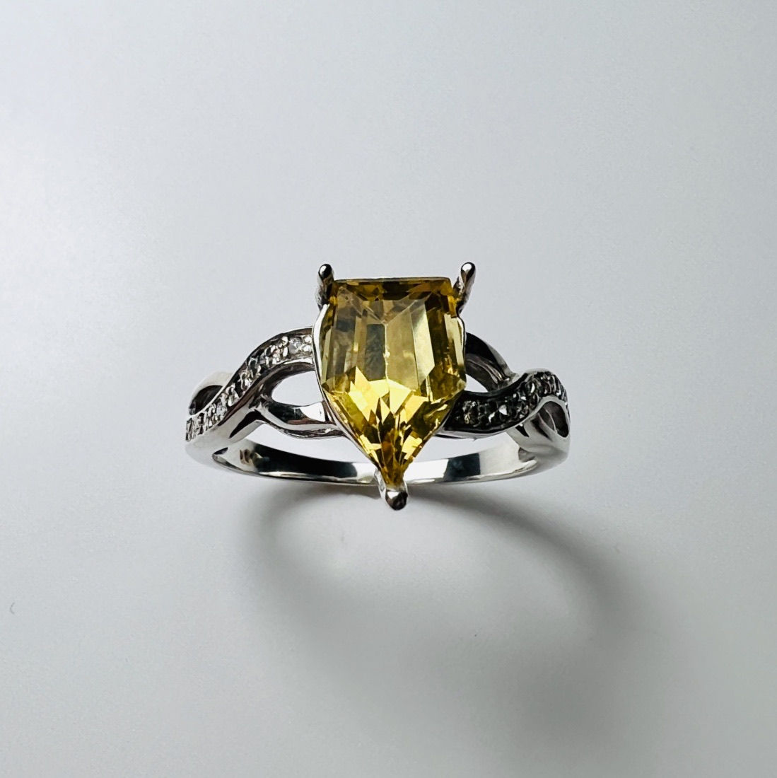 1.15ct Natural Yellow Heliodor Beryl 9ct 14ct 18ct 10k 14k 18k 375 585 750 Gold, 950 platinum ring