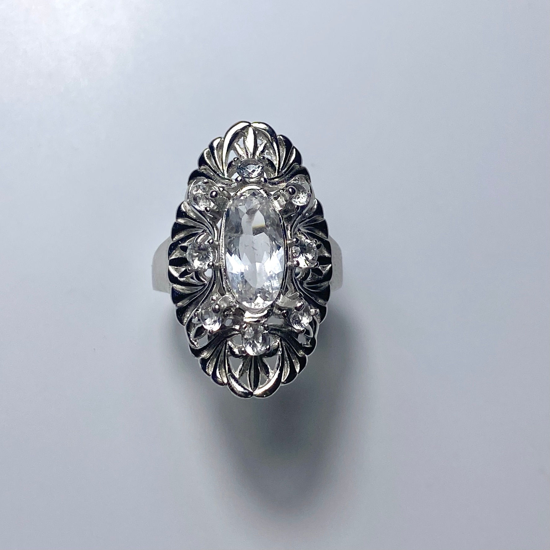 1.5ct Natural tenebrescent Scapolite 925 Silver/ Gold/ Platinum ring