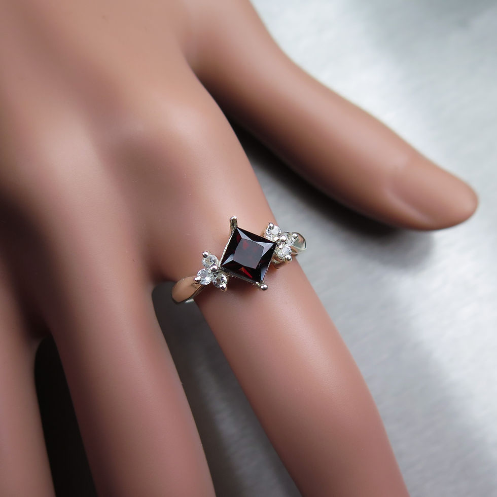 Miniature : Natural Red Zircon 925 Silver / Gold/ Platinum ring