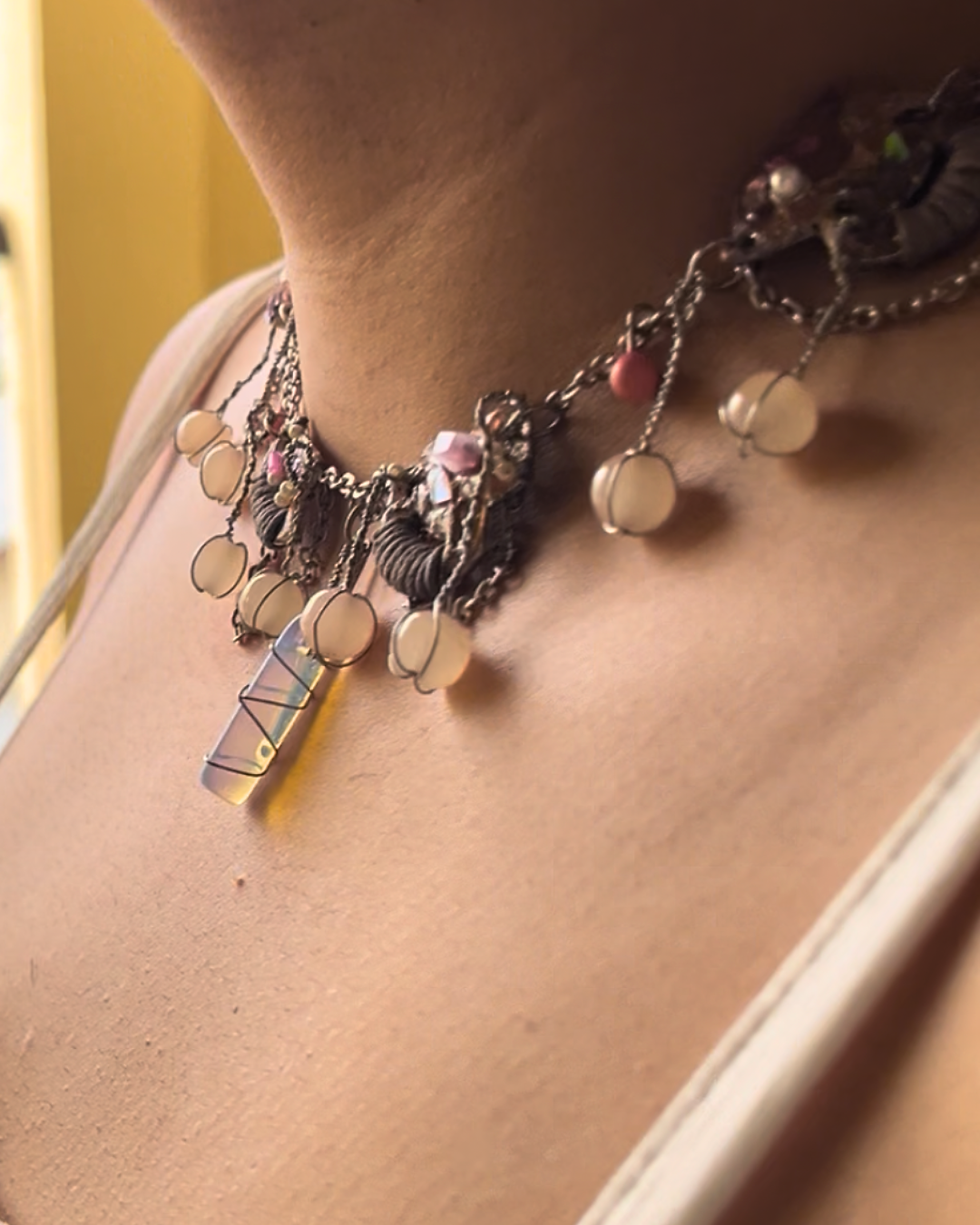 Thumbnail: The Diaries Glow Necklace