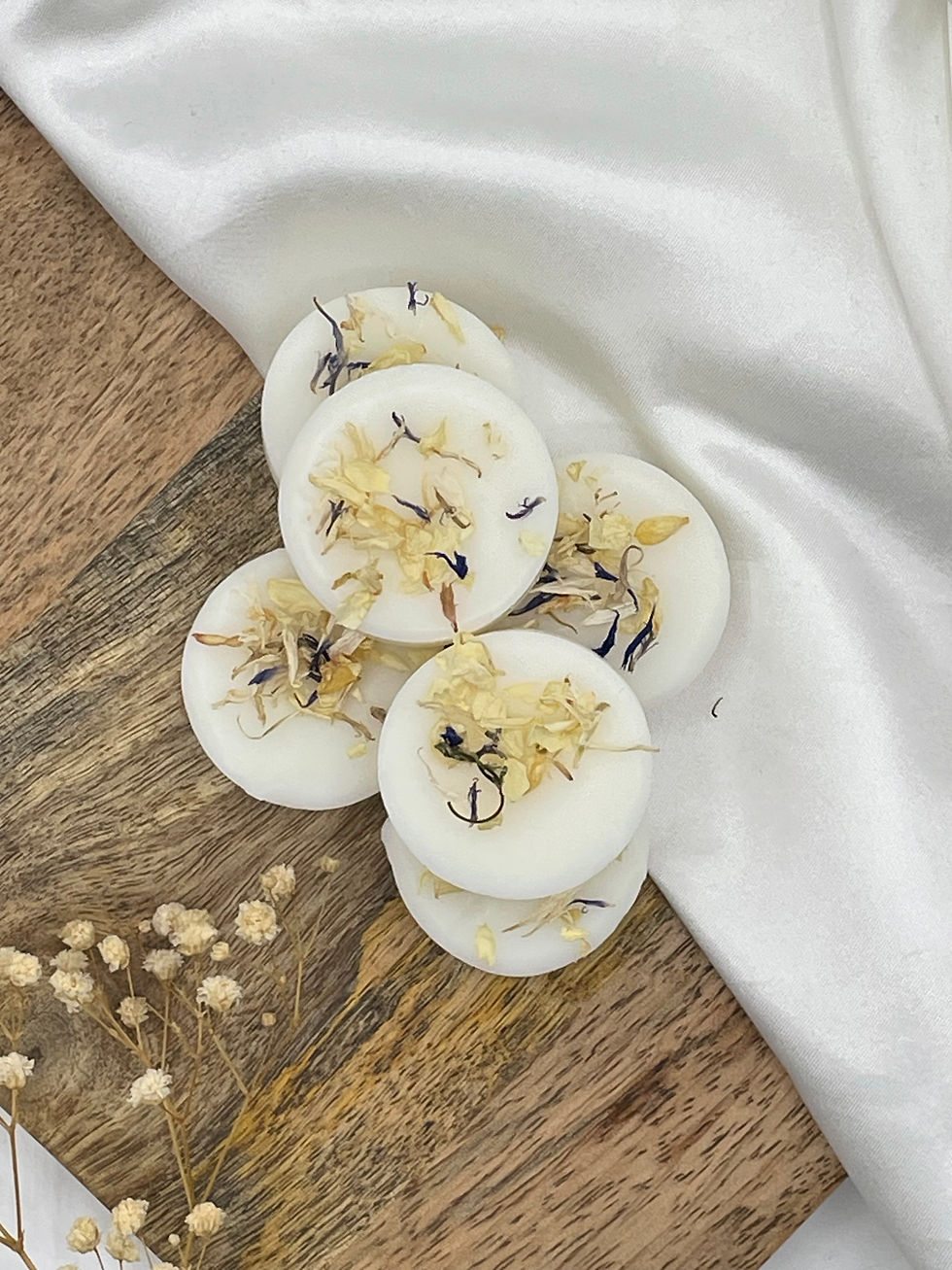 Warm Woods & Cashmere Autumn Botanical Wax Melts - Forever Cherished Gifts