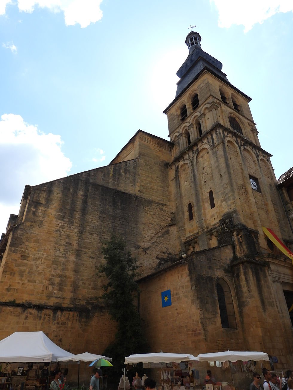 Entry and side facades, ex-Cathedral of Saint-Sacerdos at Sarlat