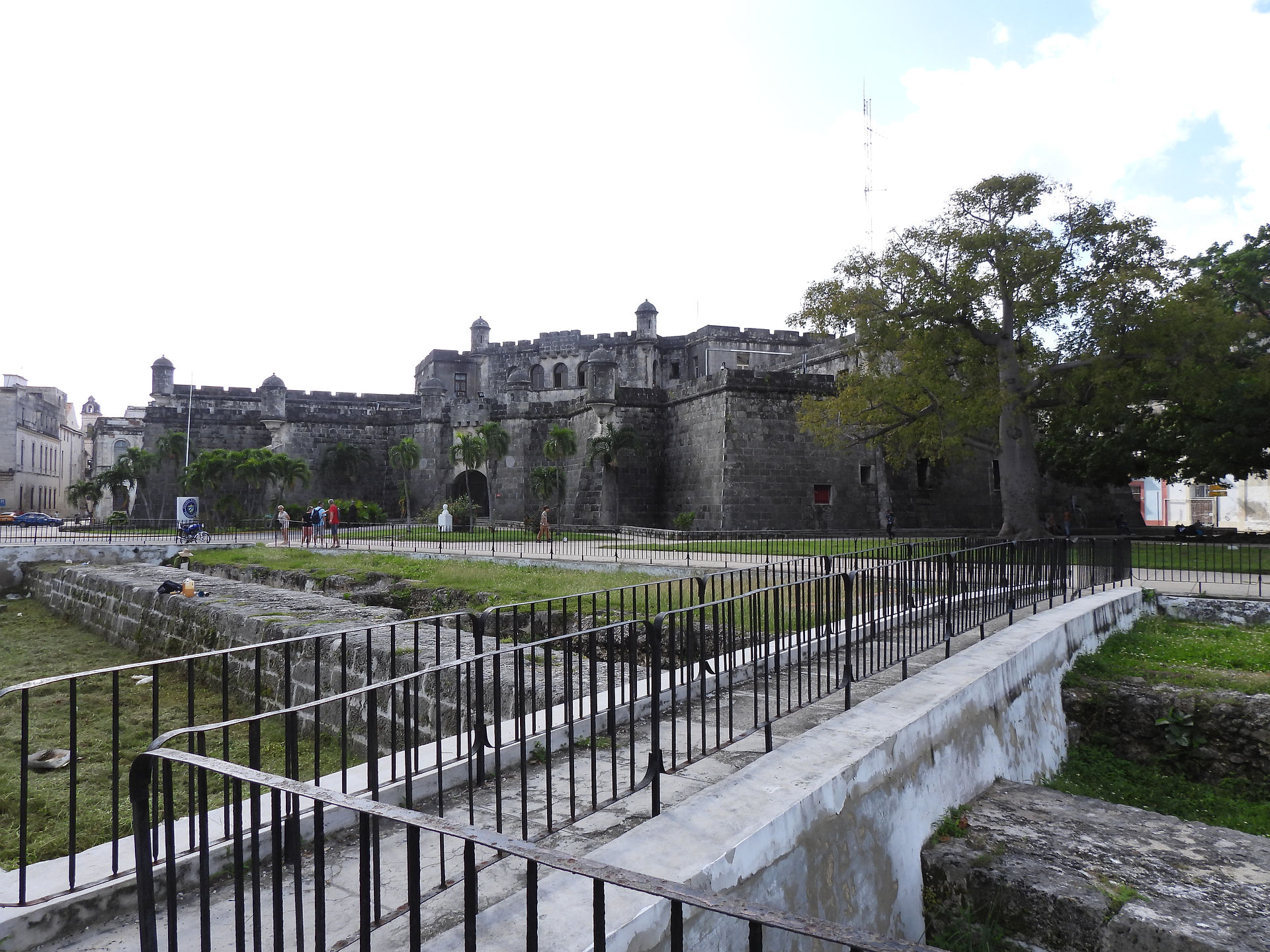 Cwespedes Plaza