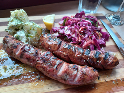 Evening special: sausages and salads, Paraflou