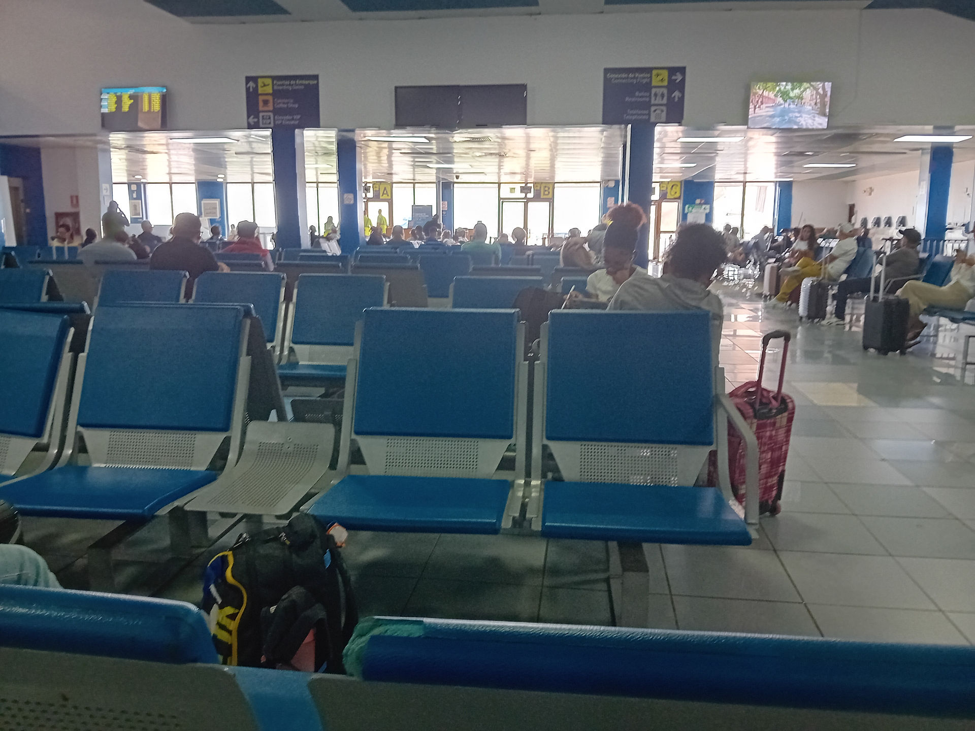 Southwest terminal waiting area, Havana