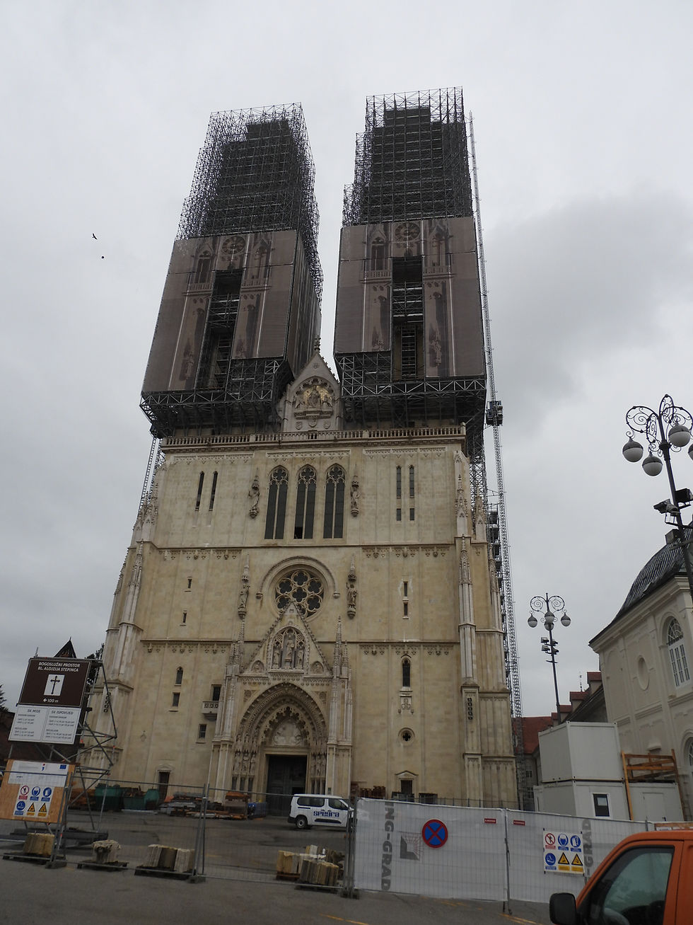 Front facade of the Zagreb Cathedral
