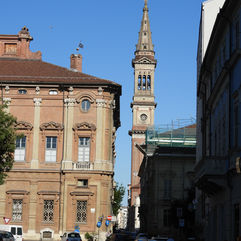 Approaching the cathedral, sighting the belltower, Alessandria