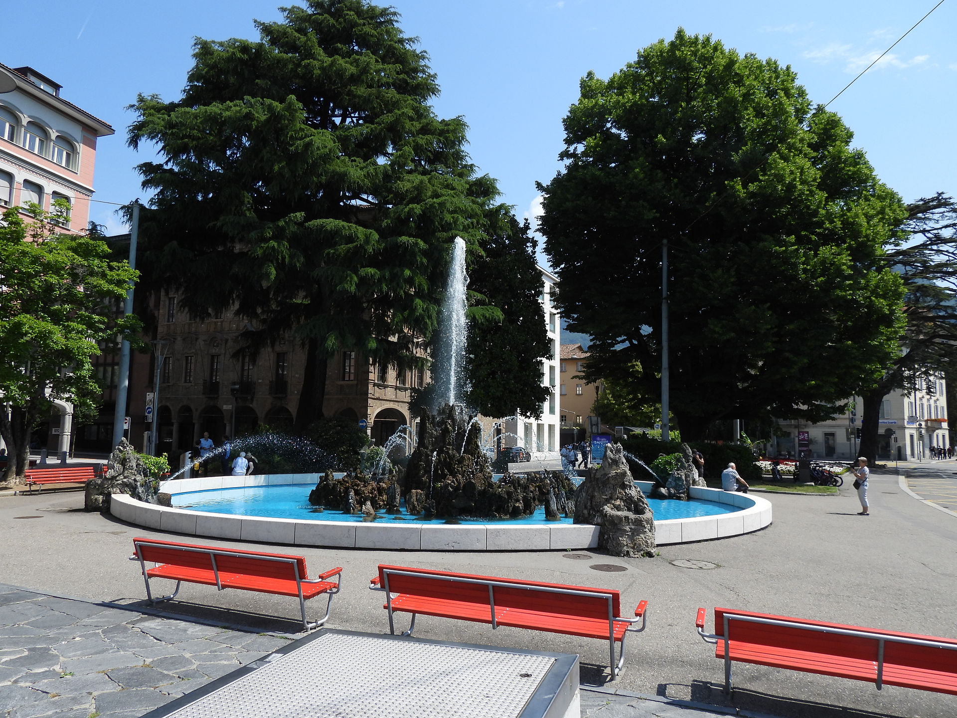 Fountain in lakeside park, Lugano