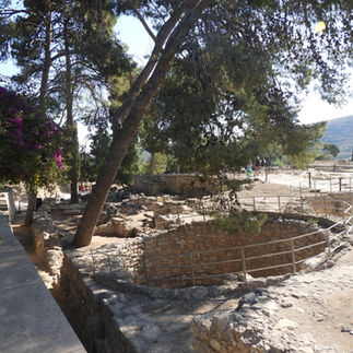 Near the entry to Knossos Archeological site