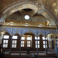Ornate wall in the Topkapi Palace