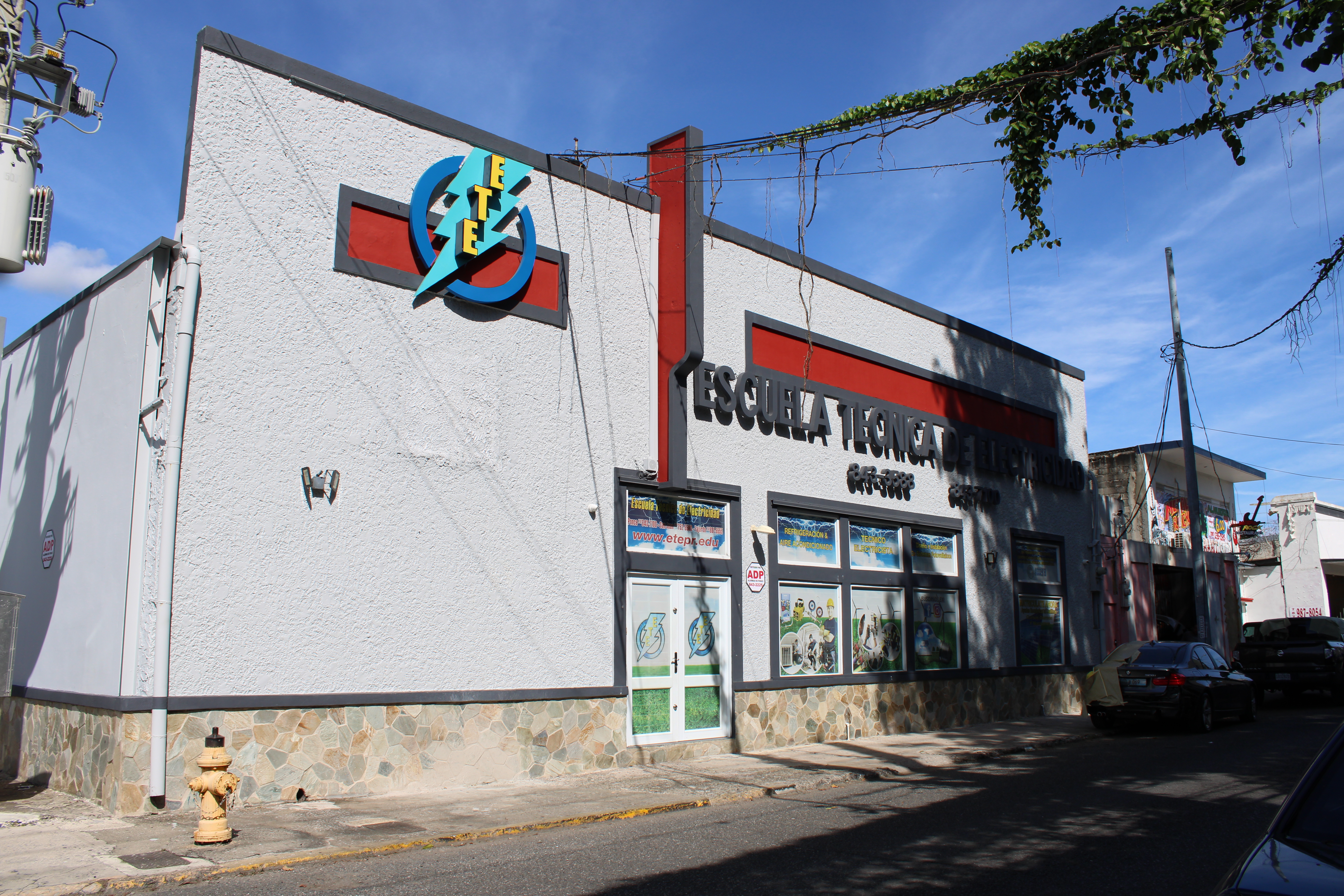 Recinto de Ponce de la Escuela Técnica de Electricidad