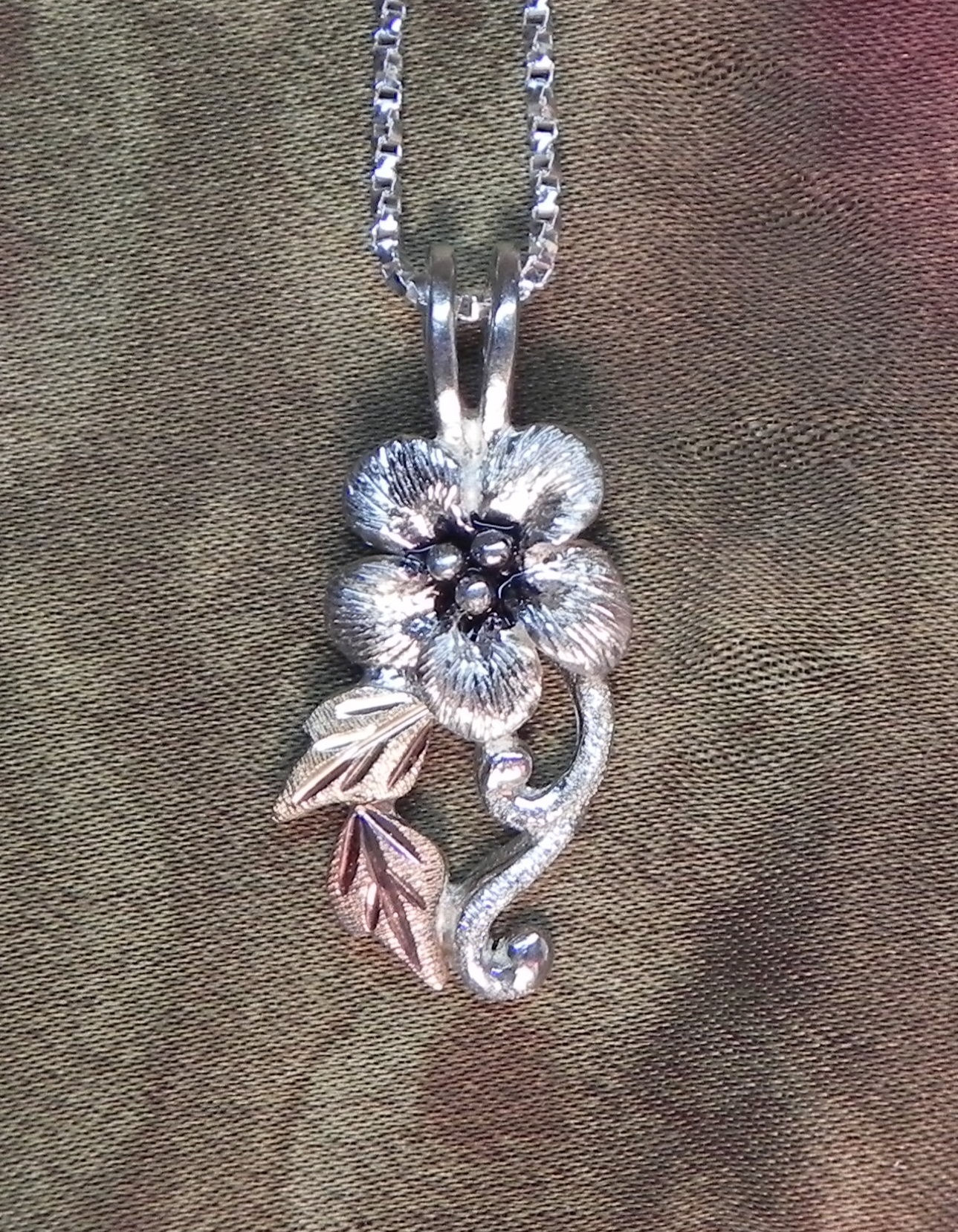 Forget-Me-Not Flower & Short Branch Black Hills Gold Necklace