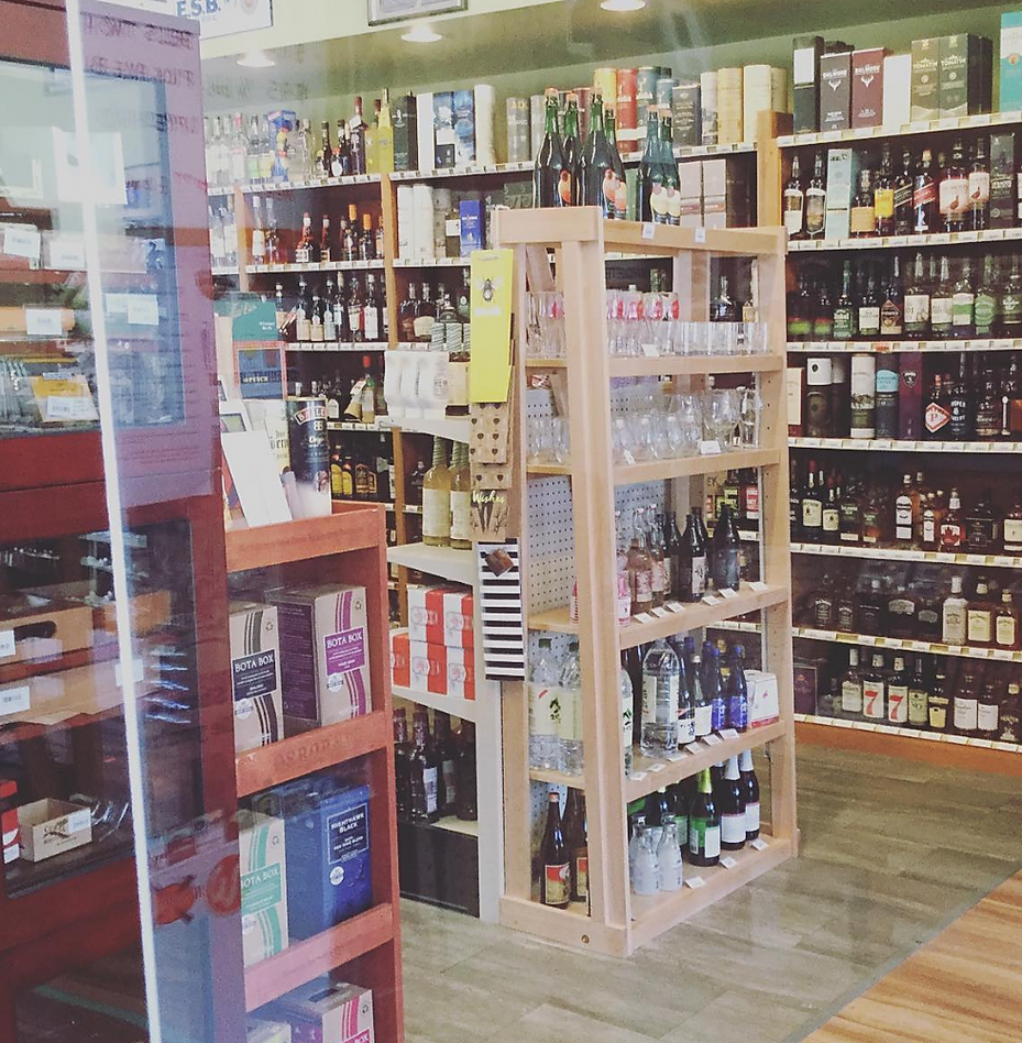 Whites Party store liquor beer wine marquette now