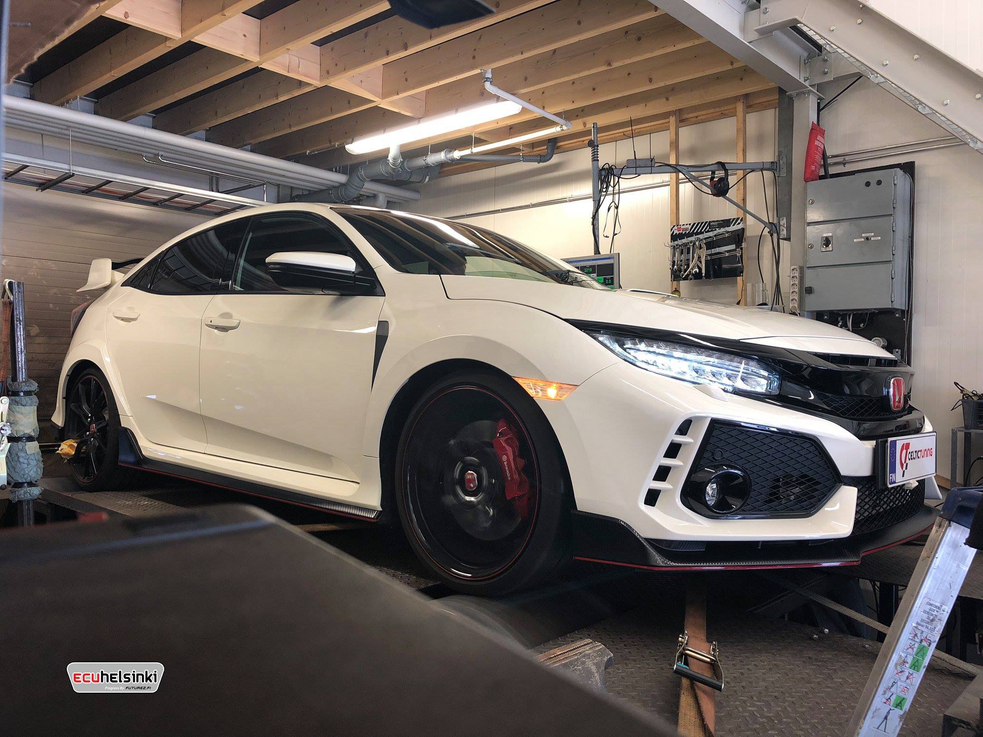 Honda Civic Type-R FK8 dyno