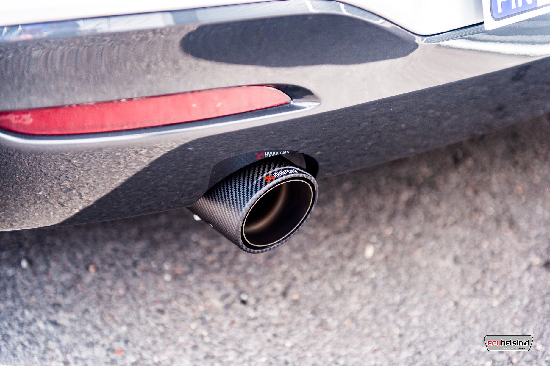 BMW M140i akrapovic
