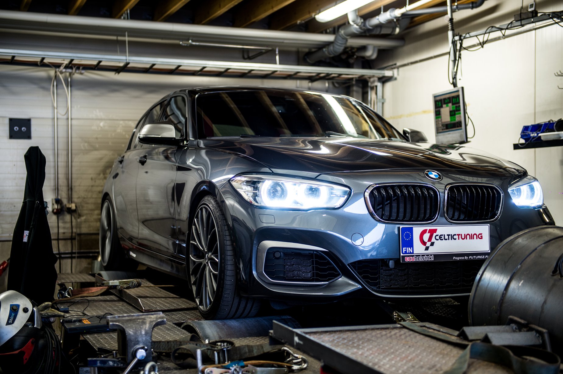 BMW M140i